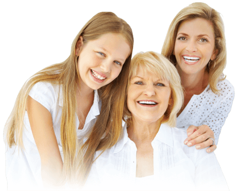 Frauengruppe bestehend aus Teenager, Oma und Mutter